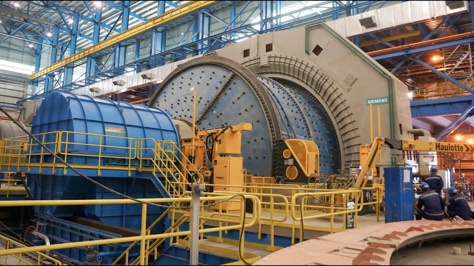 Монтаж шаровой мельницы на обогатительной фабрике